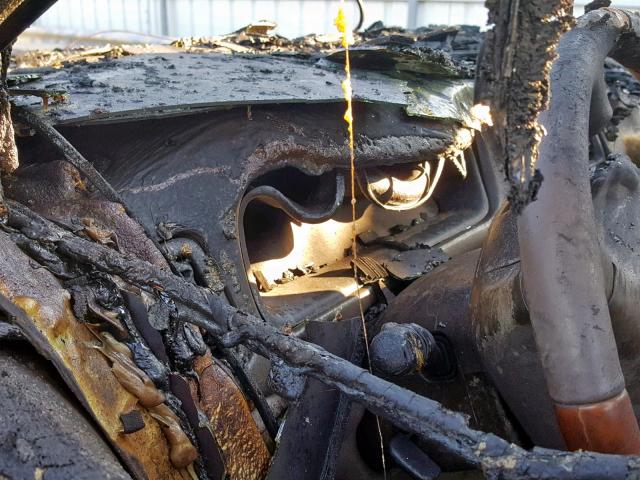 JT8BF28GXY0282016 - 2000 LEXUS ES 300 BURN photo 8