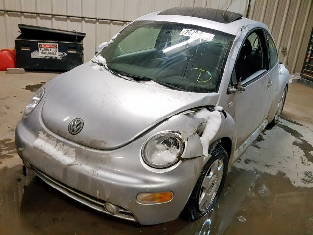 3VWCS21C71M412844 - 2001 VOLKSWAGEN NEW BEETLE Silber Foto 2