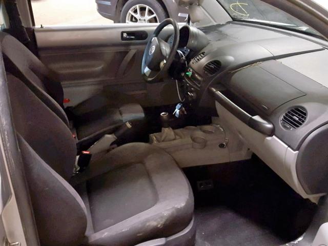 3VWCS21C71M412844 - 2001 VOLKSWAGEN NEW BEETLE Silber Foto 5