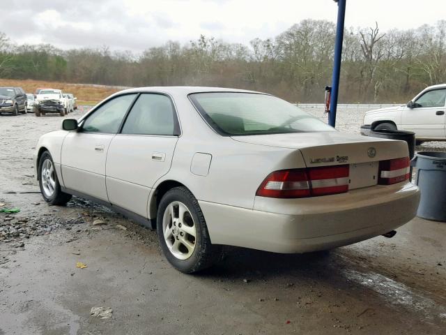 JT8BF28G1Y0243704 - 2000 LEXUS ES 300 WHITE photo 3