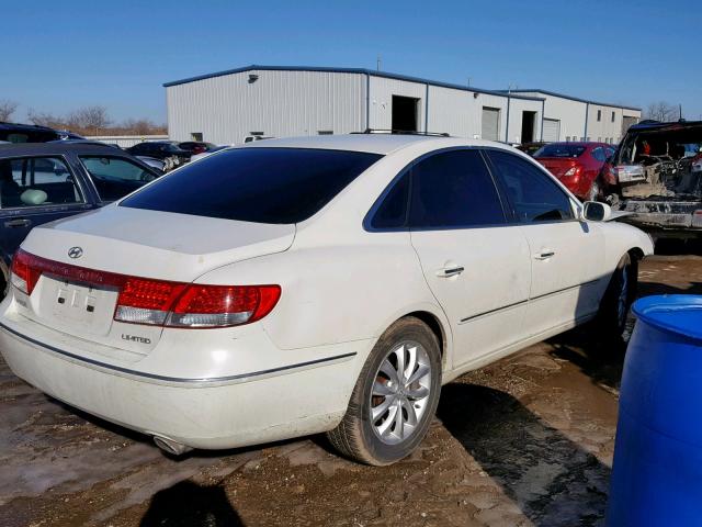 KMHFC46F56A115082 - 2006 HYUNDAI AZERA SE WHITE photo 4