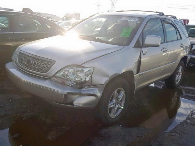 JTJHF10U810215697 - 2001 LEXUS RX 300 SILVER photo 2