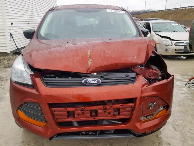 1FMCU0F77GUC89902 - 2016 FORD ESCAPE S RED photo 9