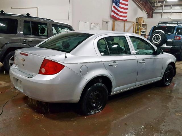 1G1AT58HX97120338 - 2009 CHEVROLET COBALT LT SILVER photo 4