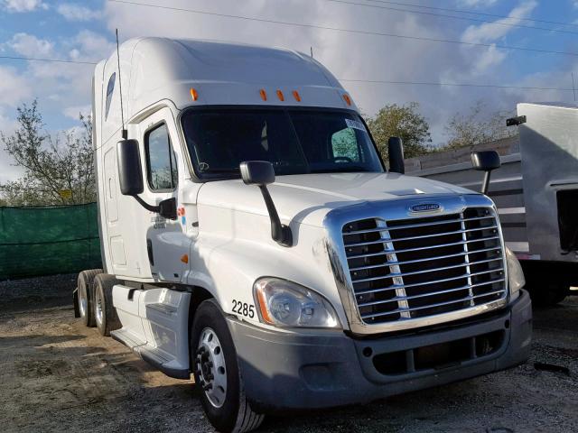 1FUJGLDR9CSBF2529 - 2012 FREIGHTLINER CASCADIA 1 WHITE photo 1