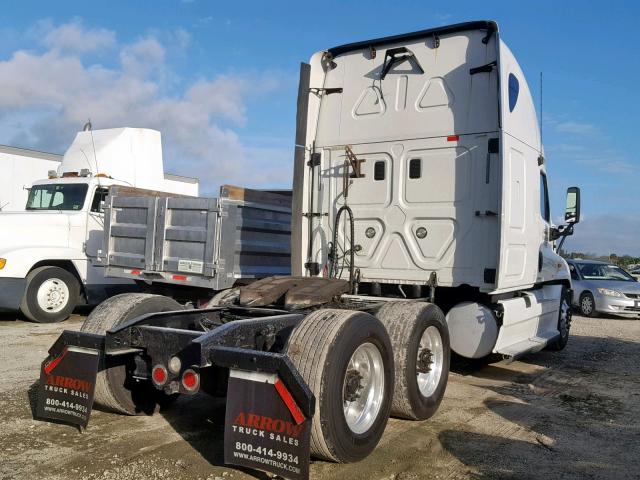 1FUJGLDR9CSBF2529 - 2012 FREIGHTLINER CASCADIA 1 WHITE photo 4