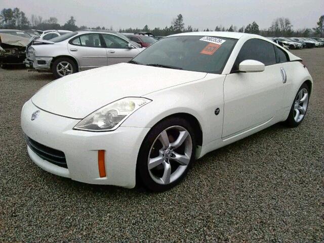 JN1AZ34D96M304313 - 2006 NISSAN 350Z COUPE WHITE photo 2