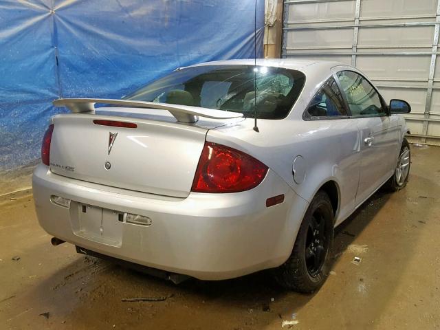 1G2AL15F877201570 - 2007 PONTIAC G5 SILVER photo 4