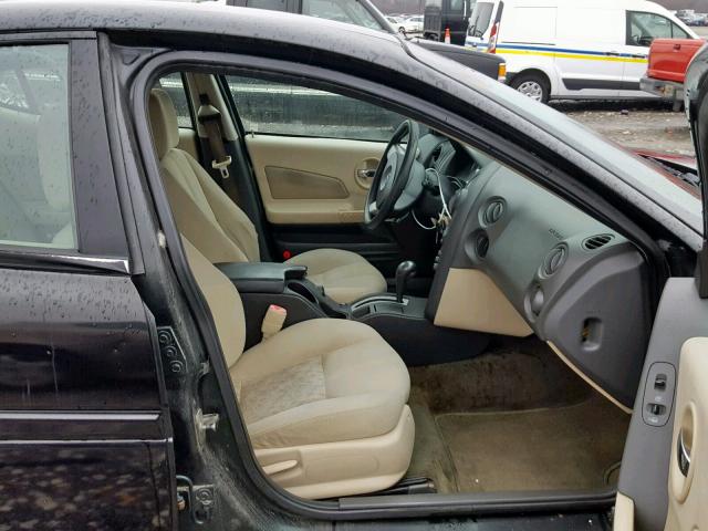 2G2WP522741175538 - 2004 PONTIAC GRAND PRIX BLACK photo 5