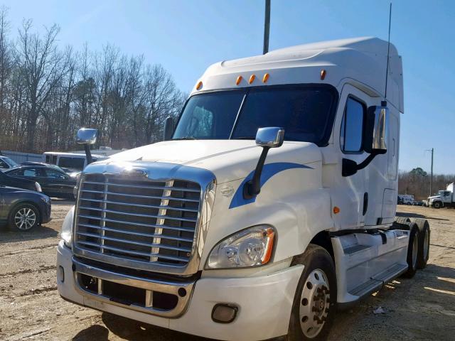 1FUJGLDR89LAG8575 - 2009 FREIGHTLINER CASCADIA 1 WHITE photo 2