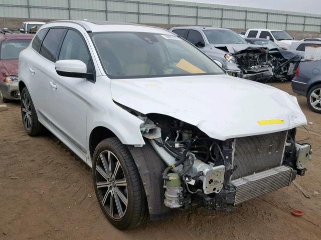 YV440MDKXG2809201 - 2016 VOLVO XC60 T5 WHITE photo 1