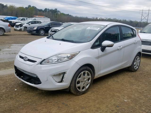 3FADP4EJ0DM192115 - 2013 FORD FIESTA SE WHITE photo 2