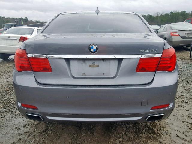 WBAKA4C50CC613398 - 2012 BMW 740 I SILVER photo 9