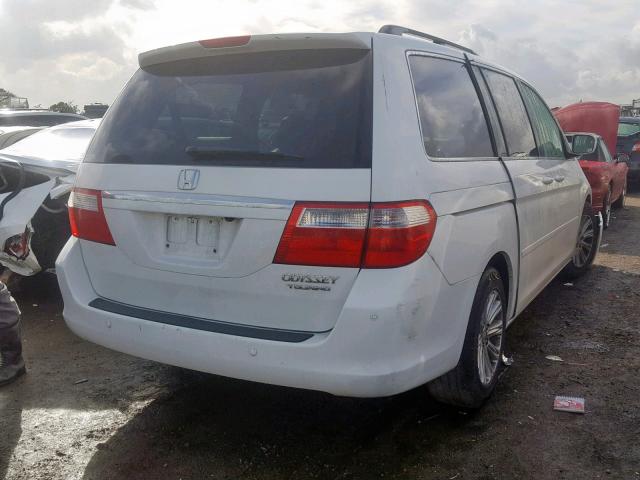 5FNRL38835B017426 - 2005 HONDA ODYSSEY TO WHITE photo 4