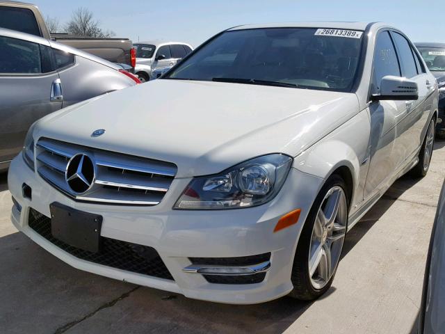 WDDGF4HB6CR214930 - 2012 MERCEDES-BENZ C 250 WHITE photo 2