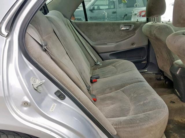 1HGCF86661A135356 - 2001 HONDA ACCORD VAL SILVER photo 6