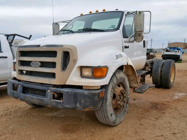 3FRNF65915V120471 - 2005 FORD F650 SUPER WHITE photo 2