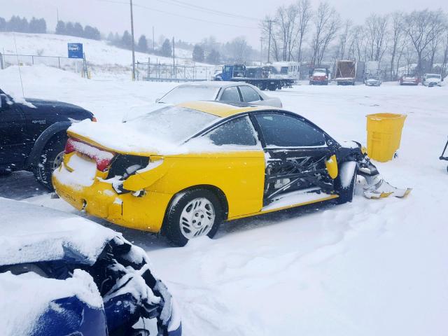 1G8ZY12751Z111179 - 2001 SATURN SC2 YELLOW photo 4