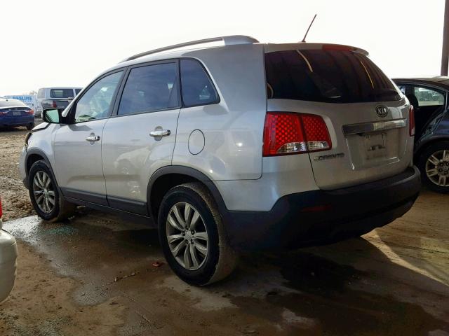 5XYKT4A23BG102090 - 2011 KIA SORENTO BA SILVER photo 3