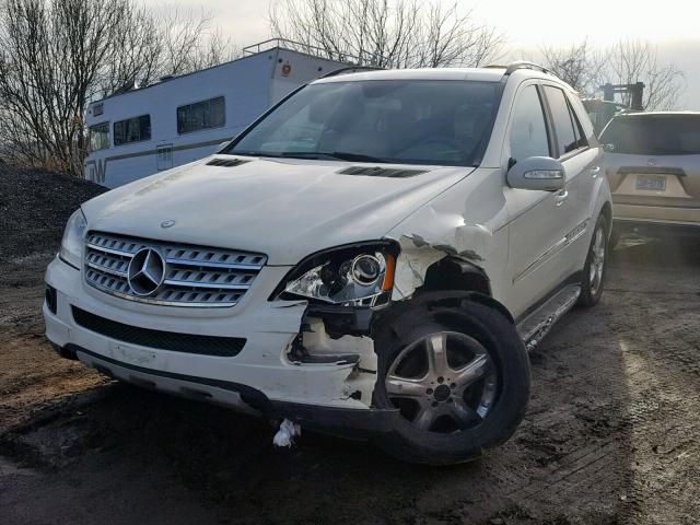 4JGBB86E98A404937 - 2008 MERCEDES-BENZ ML 350 WHITE photo 2