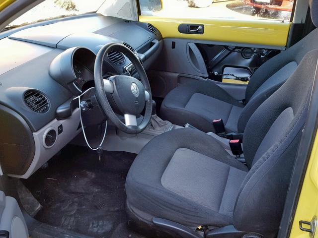 3VWBR31C04M413481 - 2004 VOLKSWAGEN NEW BEETLE 黄色 照片 5