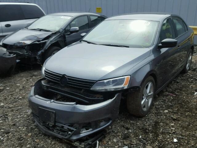 3VW1K7AJ1CM320876 - 2012 VOLKSWAGEN JETTA BASE GRAY photo 2