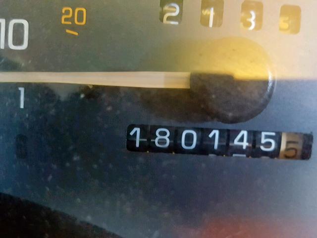 1G2WK52J52F139827 - 2002 PONTIAC GRAND PRIX BLACK photo 8