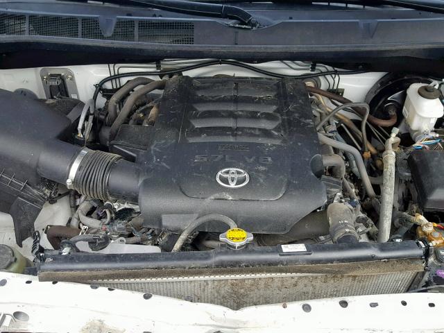 5TFDW5F14HX597489 - 2017 TOYOTA TUNDRA CRE WHITE photo 7