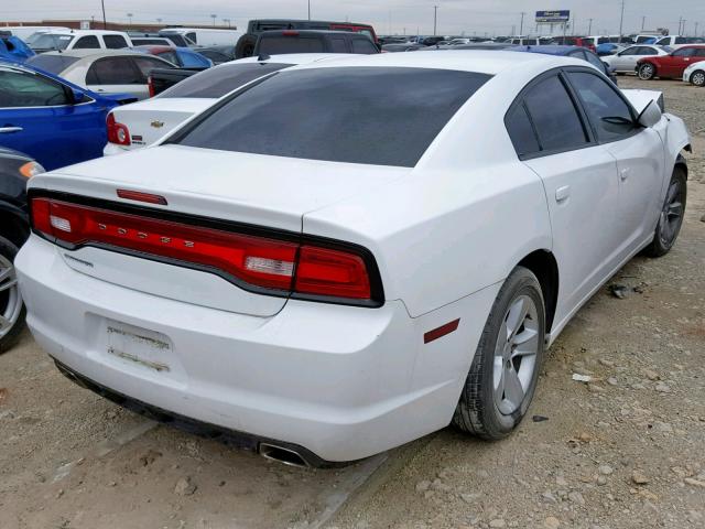 2B3CL3CG3BH566491 - 2011 DODGE CHARGER WHITE photo 4