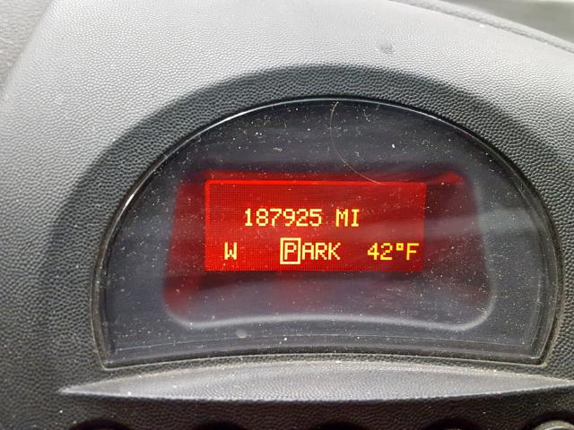 2G2WP552781179607 - 2008 PONTIAC GRAND PRIX GRAY photo 8