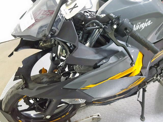 JKAEXKG14JDA02160 - 2018 KAWASAKI EX400 GRAY photo 15