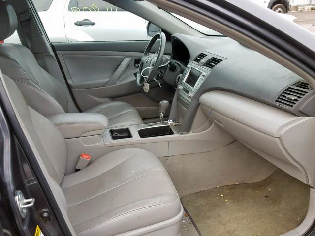 4T1BB46K79U091420 - 2009 TOYOTA CAMRY HYBR GRAY photo 5