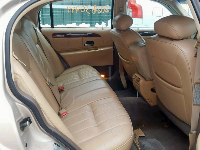 1LNFM81W1WY641566 - 1998 LINCOLN TOWN CAR E TAN photo 6