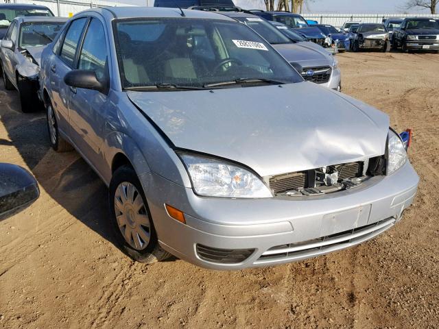 1FAFP34N66W185907 - 2006 FORD FOCUS ZX4 SILVER photo 1