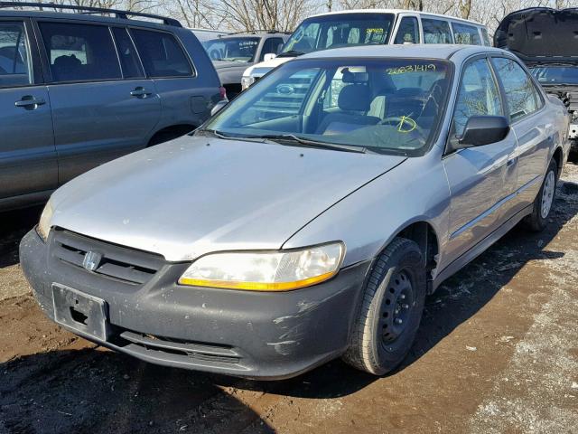 1HGCF86662A143118 - 2002 HONDA ACCORD VAL SILVER photo 2