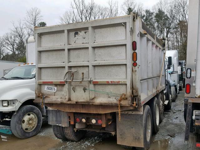 2FZHAZAV11AH48380 - 2001 STERLING TRUCK LT 9500 BLACK photo 4