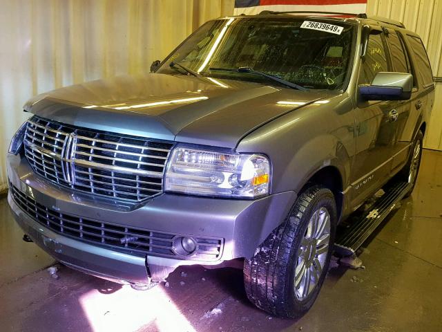 5LMJJ2J59BEJ06100 - 2011 LINCOLN NAVIGATOR ნაცრისფერი ფოტო 2