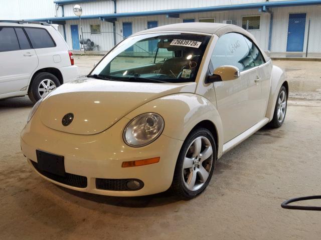3VWSF31Y46M313780 - 2006 VOLKSWAGEN NEW BEETLE Qəhvəyi foto 2