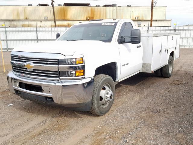 1GB3CYCG7FF537535 - 2015 CHEVROLET 3500 HD WHITE photo 2