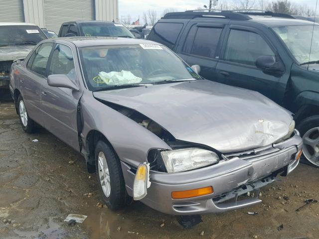 4T1BG12K2TU831324 - 1996 TOYOTA CAMRY DX GRAY photo 1