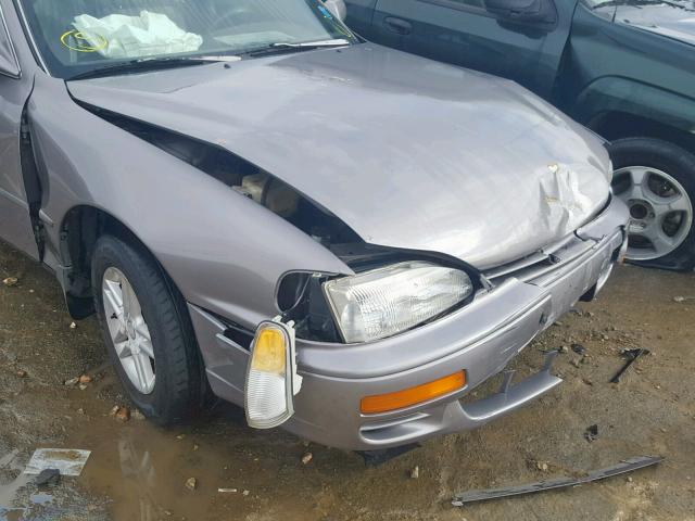 4T1BG12K2TU831324 - 1996 TOYOTA CAMRY DX GRAY photo 9