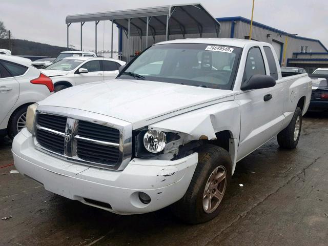 1D7HE42K66S671038 - 2006 DODGE DAKOTA SLT WHITE photo 2