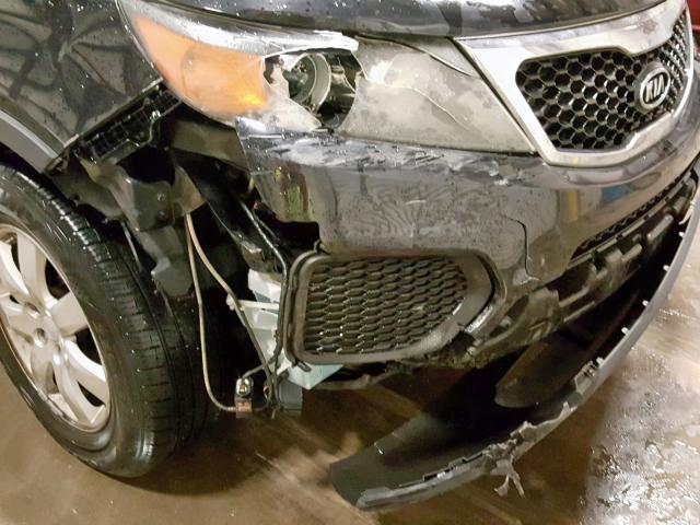 5XYKTCA12BG014150 - 2011 KIA SORENTO BA BLACK photo 9