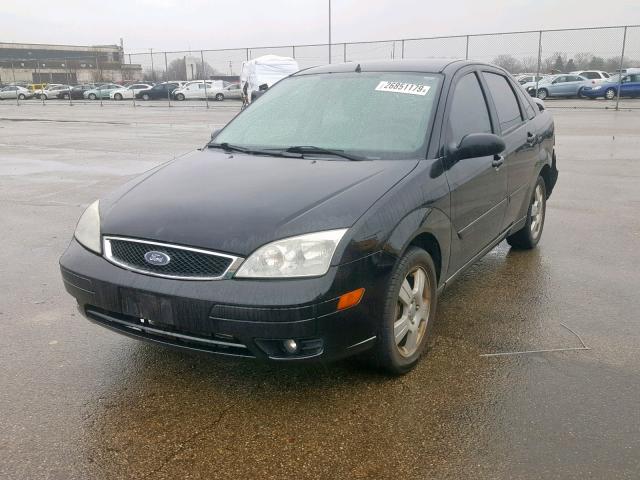 1FAHP34N77W212977 - 2007 FORD FOCUS ZX4 BLACK photo 2