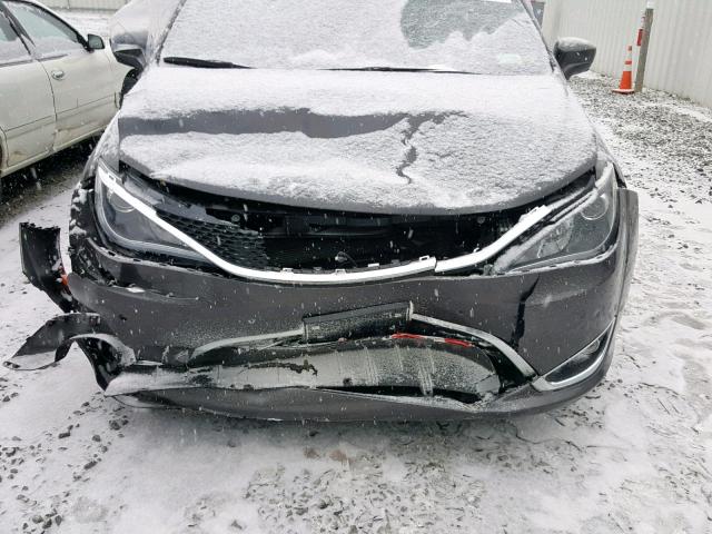 2C4RC1BG9JR104136 - 2018 CHRYSLER PACIFICA T GRAY photo 7