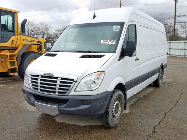 WDYPE8CC6D5729329 - 2013 FREIGHTLINER SPRINTER 2 WHITE photo 2