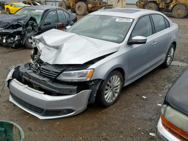 3VWLP7AJXCM310387 - 2012 VOLKSWAGEN JETTA SEL SILVER photo 2