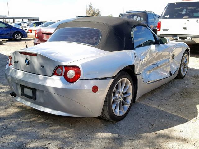 4USBT33585LS55603 - 2005 BMW Z4 2.5 SILVER photo 4