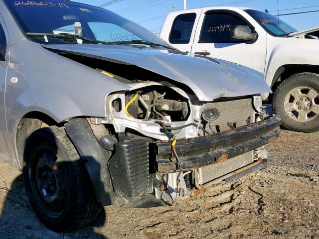 KL1TD66676B617528 - 2006 CHEVROLET AVEO BASE ვერცხლისფერი ფოტო 9