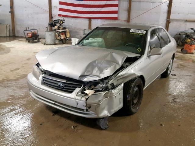 4T1BG22K11U787559 - 2001 TOYOTA CAMRY CE SILVER photo 2